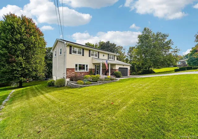 Photo 2 of Single family home for sale at 31 Peter Bush Dr, Monroe, NY 10950 | MLS# 1050169 | Listing updated on 2026-10-04