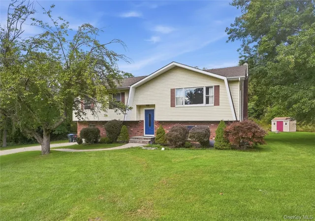 Photo 2 of Single family home for sale at 94 Booth Rd, Chester Town, NY 10918 | MLS# 1050173 | Listing updated on 2026-09-26