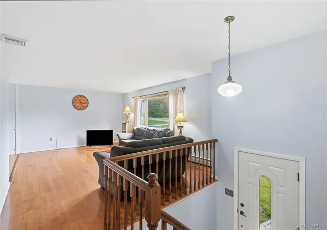 Photo 4 of Single family home for sale at 94 Booth Rd, Chester Town, NY 10918 | MLS# 1050173 | Listing updated on 2026-09-26