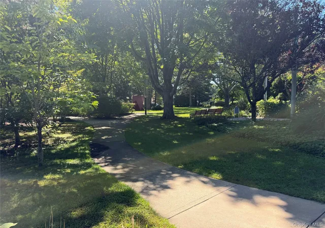 Listing Photo 5 - Condo for sale in building located at 7 Sagaponack Ct, Brookhaven, NY 11961