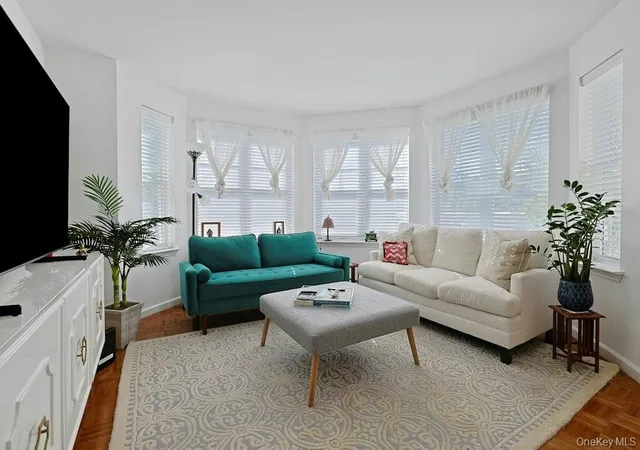 Listing Photo 4 - Condo for sale in building located at 207 Sutton Dr, Mount Kisco, NY 10549 - Unit #207
