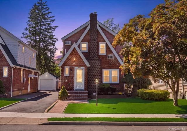 Photo 1 of Single family home for sale at 1900 Carleton Pl, Hempstead, NY 11510 | MLS# 1050179 | Listing updated on 2026-10-18