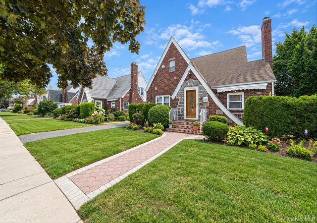 Photo 2 of Single family home for sale at 22 Flint Ave, Hempstead, NY 11550 | MLS# 1050198 | Listing updated on 2026-09-16