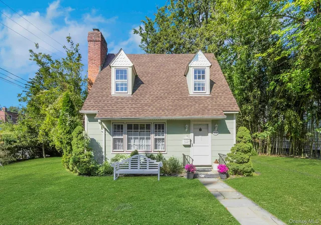 Photo 1 of Single family home for sale at 160 N Broadway, Orangetown, NY 10960 | MLS# 1050200 | Listing updated on 2026-10-07