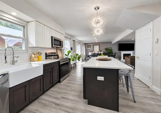 Photo 3 of Single family home for sale at 362 Singingwood Dr, Islip, NY 11741 | MLS# 1050207 | Listing updated on 2026-09-21