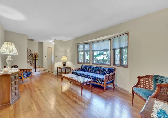 Photo 3 of Single family home for sale at 14 Morewood Dr, Smithtown, NY 11787 | MLS# 1050209 | Listing updated on 2026-09-30