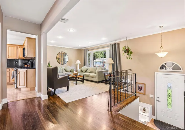 Photo 2 of Sale Pending at 34 Glenside Dr, Clarkstown, NY 10956 | MLS# 1050216 | Listing updated on 2026-10-06
