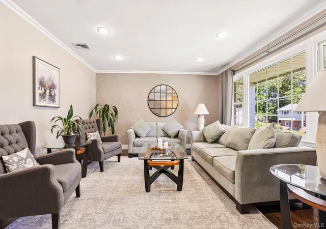 Photo 3 of Single family home for sale at 34 Glenside Dr, Clarkstown, NY 10956 | MLS# 1050216 | Listing updated on 2026-09-19