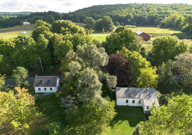 Photo 29 of Single family home for sale at 861 Snydertown Rd, Claverack, NY 12521 | MLS# 1050229 | Listing updated on 2026-10-04