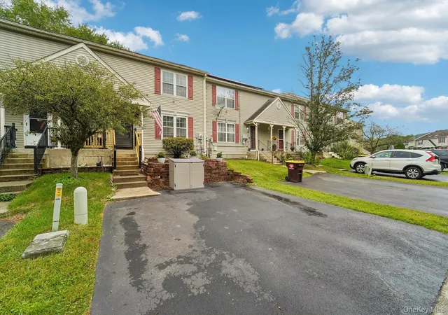 Photo 2 of Single family home for sale at 70 Darin Rd, Warwick (town), NY 10990 | MLS# 1050244 | Listing updated on 2026-09-24