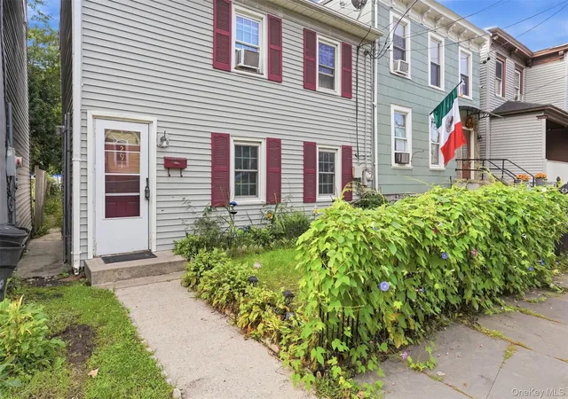 Photo 3 of Single family home for sale at 291 1st Street, Newburgh (city), NY 12550 | MLS# 1050246 | Listing updated on 2026-09-28
