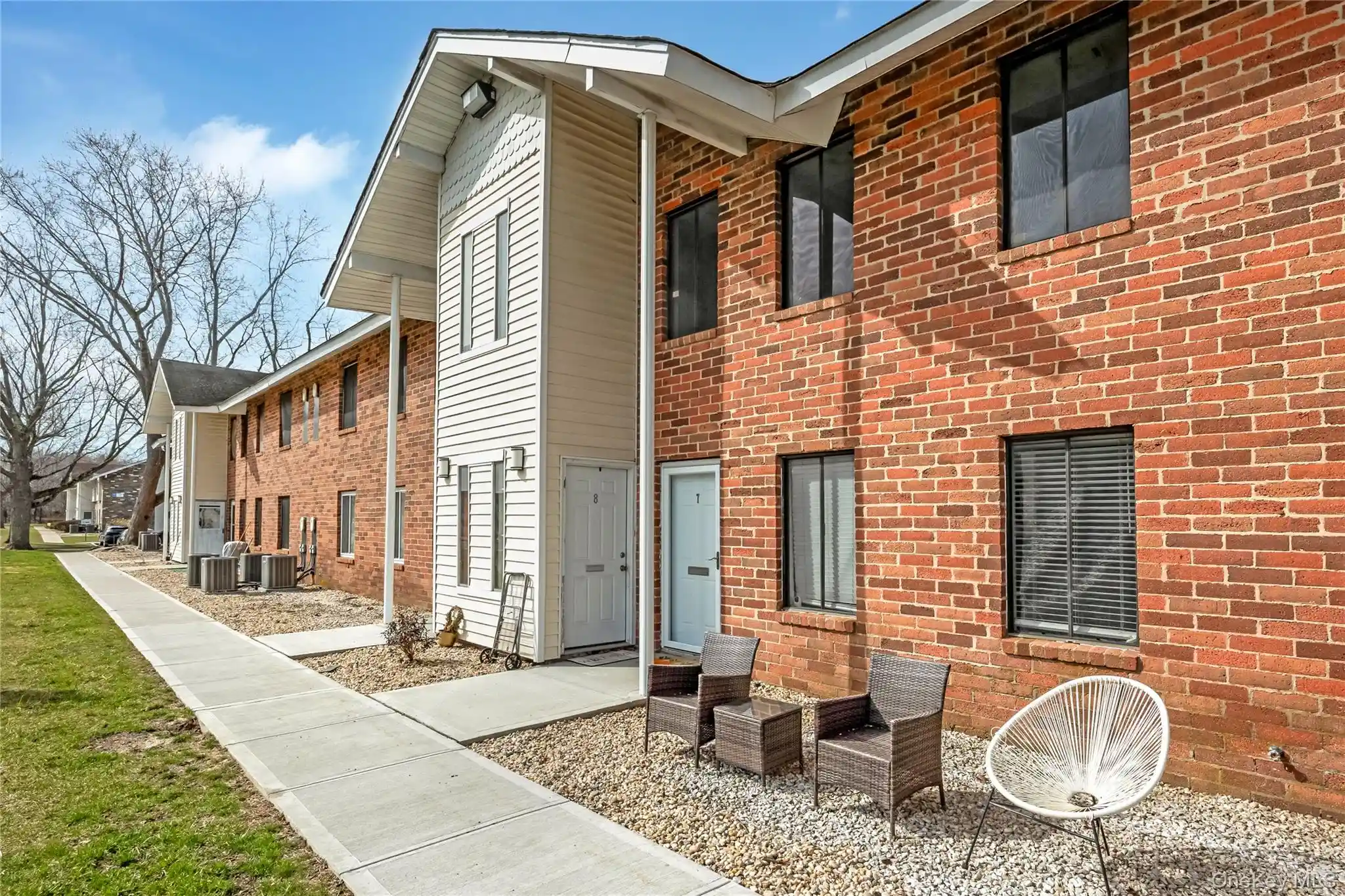 Listing Photo 2 - Condo for sale in 8 Cheyenne Ct located at 8 Cheyenne Ct, Brookhaven, NY 11727 - Unit 8 Cheyenne Ct