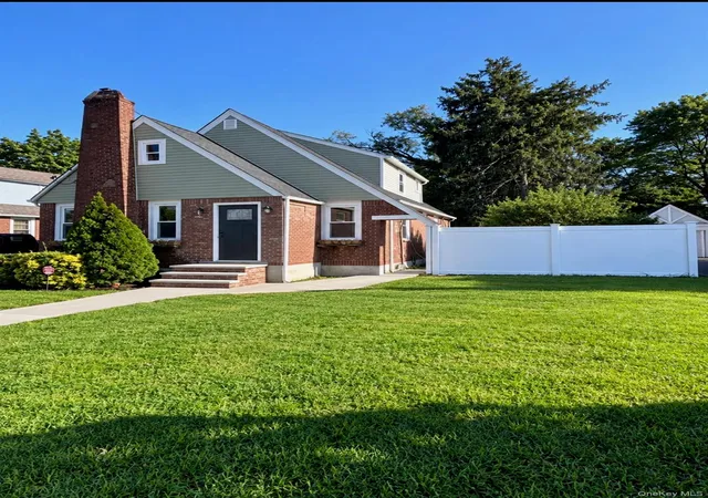 Photo 2 of Single family home for sale at 750 Wesley St, Hempstead, NY 11510 | MLS# 1050261 | Listing updated on 2026-10-07