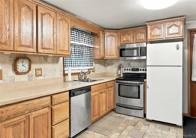 Photo 4 of Single family home for sale at 80 Greenwood Dr, Fishkill, NY 12508 | MLS# 1050285 | Listing updated on 2026-09-19