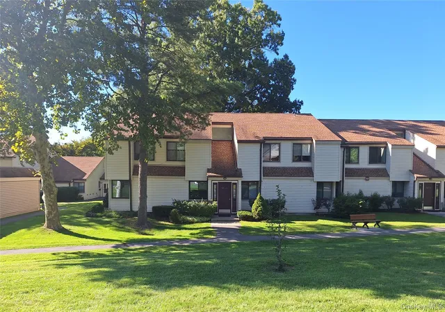 Condo for sale at 52 Jefferson Oval #A, Yorktown, NY 10598 | MLS# 1050288