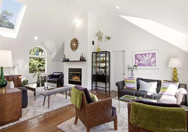 Photo 3 of Single family home for sale at 36 Arbutus Rd, Huntington, NY 11740 | MLS# 1050291 | Listing updated on 2026-09-28