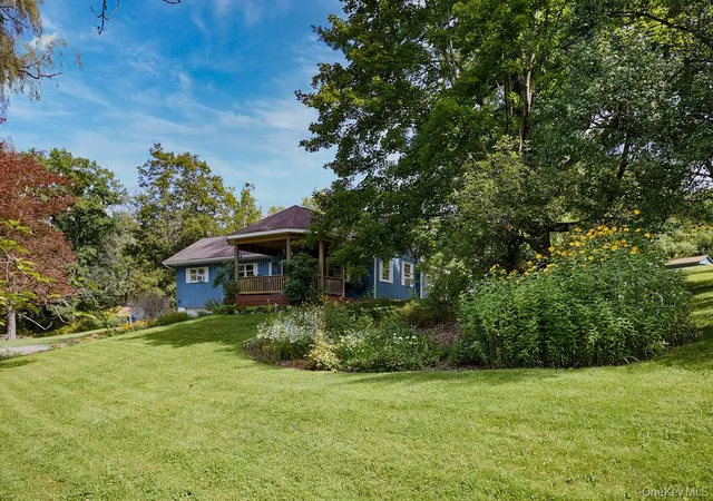Photo 1 of Single family home for sale at 10 Burger Rd, Rhinebeck, NY 12572 | MLS# 1050298 | Listing updated on 2026-10-04