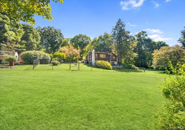 Photo 4 of Single family home for sale at 291 Peekskill Holw Rd, Putnam Valley, NY 10579 | MLS# 1050310 | Listing updated on 2026-10-03