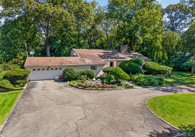 Photo 2 of Sale Pending at 2495 Cedar Swamp Rd, Oyster Bay, NY 11545 | MLS# 1050336 | Listing updated on 2026-10-02