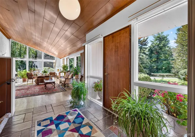 Photo 4 of Single family home for sale at 2495 Cedar Swamp Rd, Oyster Bay, NY 11545 | MLS# 1050336 | Listing updated on 2026-09-18