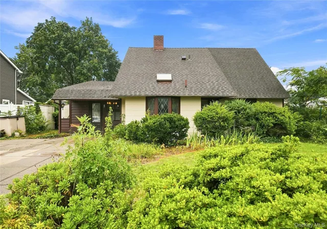 Single family home for sale at 75 Weaving Ln, Hempstead, NY 11793 | MLS# 1050355