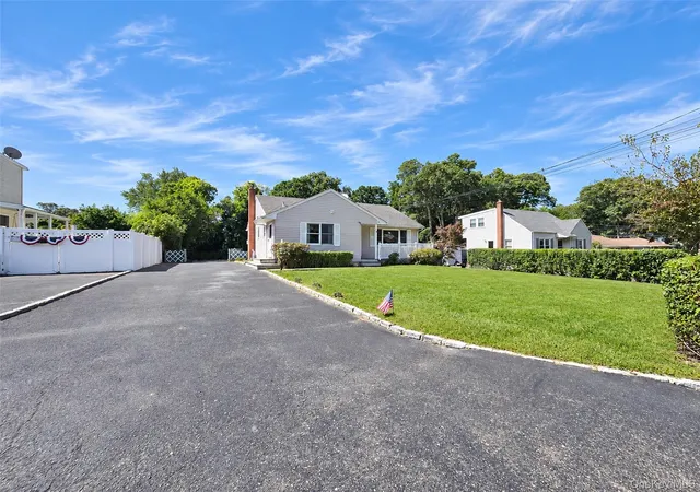 Photo 1 of Single family home for sale at 80 Carroll Ave, Brookhaven, NY 11779 | MLS# 1050359 | Listing updated on 2026-09-15