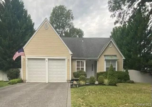 Photo 1 of Single family home for sale at 6 Royal Dr, Brookhaven, NY 11727 | MLS# 1050367 | Listing updated on 2026-09-24