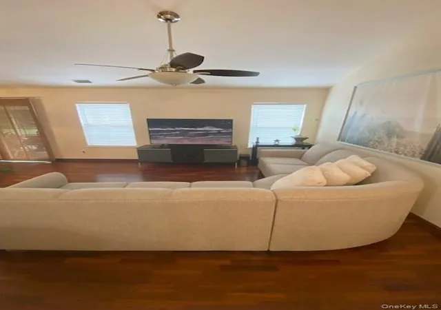 Photo 3 of Single family home for sale at 6 Royal Dr, Brookhaven, NY 11727 | MLS# 1050367 | Listing updated on 2026-09-24