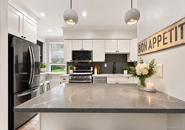 Photo 4 of House for sale at 2 Bryant Crescent #1N, White Plains, NY 10605 | MLS# 1050386 | Listing updated on 2026-10-05