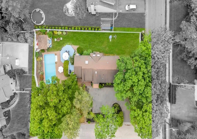 Photo 3 of Single family home for sale at 93 Midwood Ave, Smithtown, NY 11767 | MLS# 1050390 | Listing updated on 2026-09-17