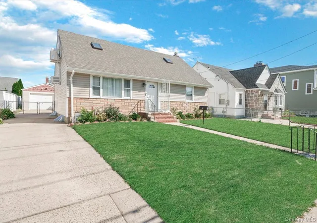 Photo 2 of Single family home for sale at 77 Litchfield Ave, Hempstead, NY 11003 | MLS# 1050396 | Listing updated on 2026-10-21