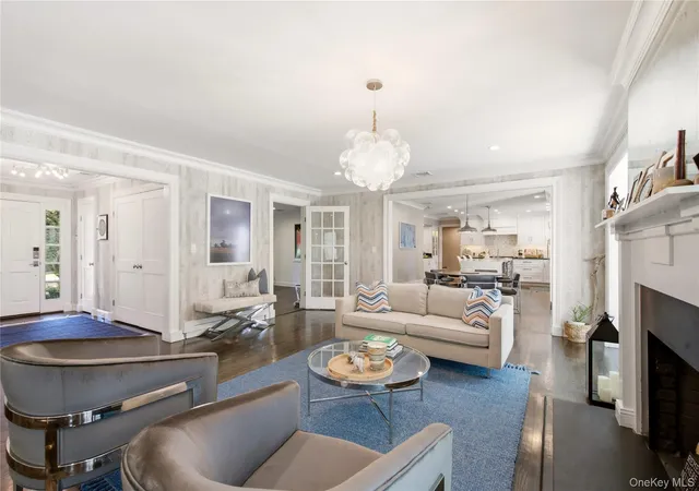 Photo 4 of Single family home for sale at 2 Meadow Rd, North Hempstead, NY 11568 | MLS# 1050405 | Listing updated on 2026-09-15