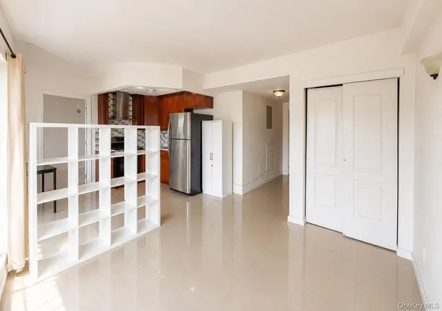 Listing Photo 4 - Condo for sale in building located at 7166 Parsons Blvd, New York, NY 11365 - Unit #6C