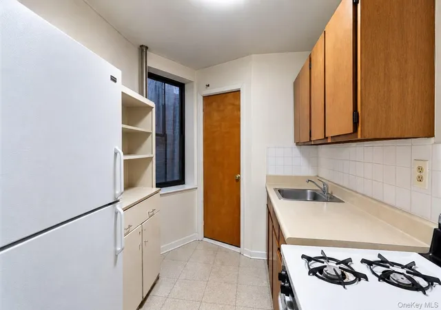 Photo 3 of Condo for sale at 153 West 106th St #3B, New York, NY 10025 | MLS# 1050427 | Listing updated on 2026-09-20