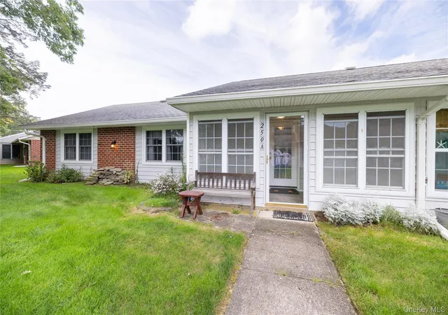 Condo for sale at 250a Newcastle Ct, Brookhaven, NY 11961 | MLS# 1050464