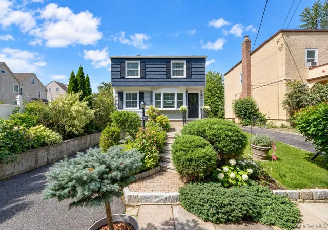 Photo 1 of Single family home for sale at 39 Saint Joseph St, New Rochelle, NY 10805 | MLS# 1050474 | Listing updated on 2026-10-13