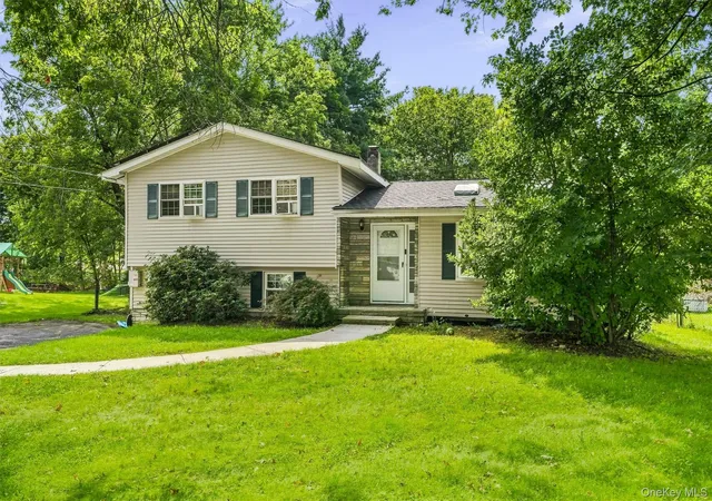 Photo 3 of Single family home for sale at 115 E Main St, Blooming Grove, NY 10992 | MLS# 1050484 | Listing updated on 2026-10-07