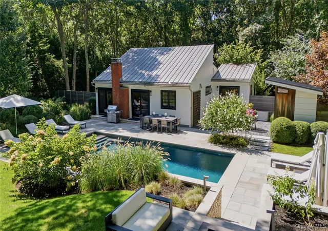 Photo 1 of Single family home for sale at 12 Surrey Ct, East Hampton, NY 11937 | MLS# 1050540 | Listing updated on 2026-10-06