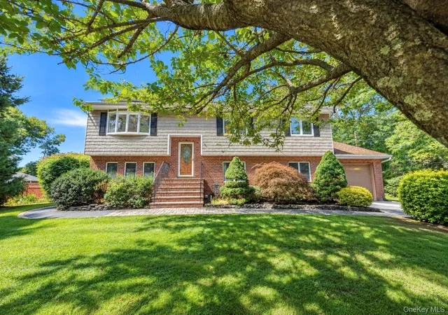 Photo 2 of Sale Pending at 137 Ridgewood Ave, Brookhaven, NY 11738 | MLS# 1050562 | Listing updated on 2026-10-03