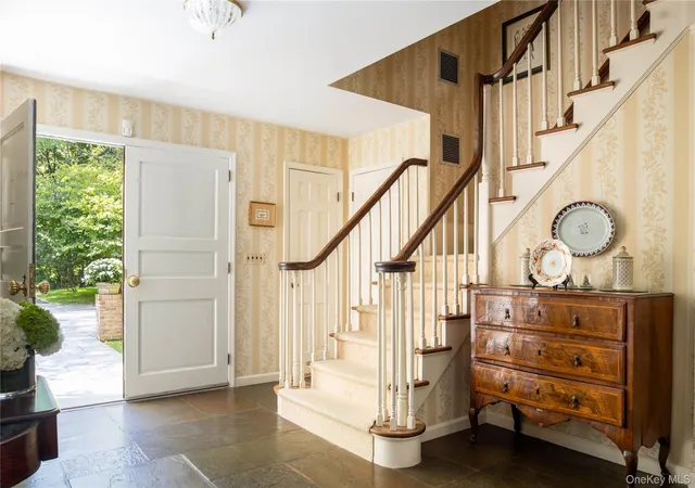 Photo 2 of Single family home for sale at 217 Feeks Ln, Oyster Bay, NY 11560 | MLS# 1050586 | Listing updated on 2026-10-04