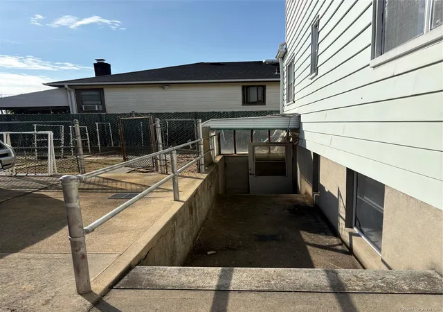 Listing Photo 4 - Condo for sale in building located at 22 E Maple St, Hempstead, NY 11580