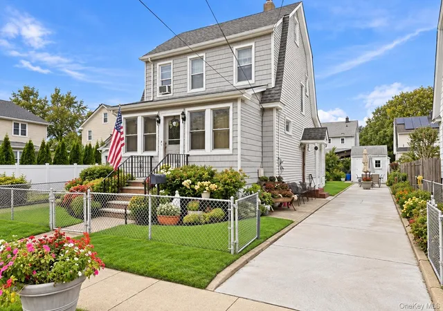 Photo 3 of Single family home for sale at 56 Elmwood St, Hempstead, NY 11581 | MLS# 1050601 | Listing updated on 2026-09-23