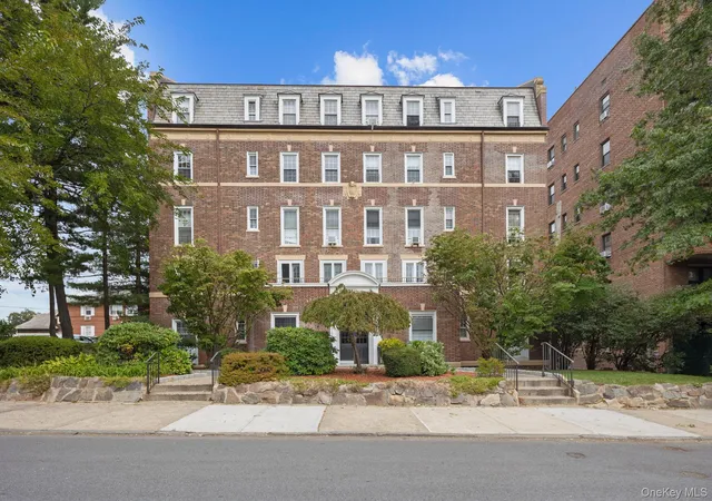 Condo for sale at 208 Centre Ave #4-B, New Rochelle, NY 10805 | MLS# 1050613