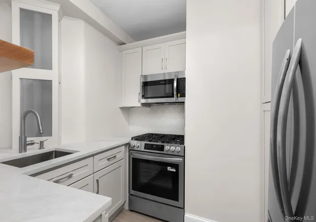 Photo 2 of Condo for sale at 208 Centre Ave #4-B, New Rochelle, NY 10805 | MLS# 1050613 | Listing updated on 2026-10-07