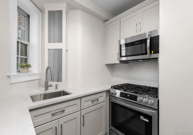Photo 3 of Condo for sale at 208 Centre Ave #4-B, New Rochelle, NY 10805 | MLS# 1050613 | Listing updated on 2026-10-07