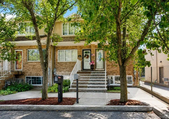 Photo 1 of Multi family home for sale at 7306 Amboy Rd, New York, NY 10307 | MLS# 1050629 | Listing updated on 2026-09-21