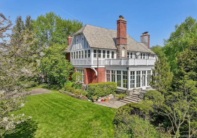 Photo 1 of Mansion for sale at 15 Hemlock Rd, Eastchester, NY 10708 | MLS# 1050636 | Listing updated on 2026-09-18