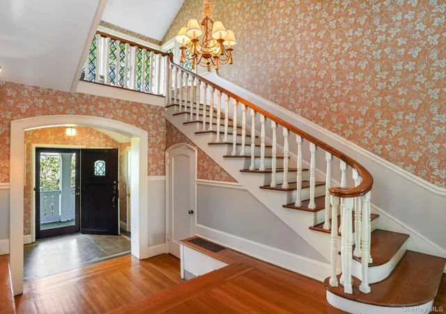 Photo 3 of Mansion for sale at 15 Hemlock Rd, Eastchester, NY 10708 | MLS# 1050636 | Listing updated on 2026-09-18