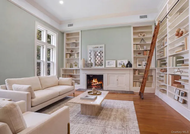 Photo 3 of Single family home for sale at 15 Hemlock Rd, Eastchester, NY 10708 | MLS# 1050636 | Listing updated on 2026-09-18