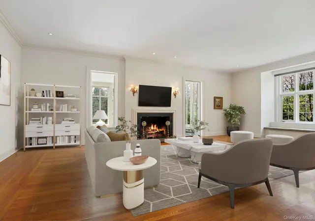 Photo 4 of Single family home for sale at 15 Hemlock Rd, Eastchester, NY 10708 | MLS# 1050636 | Listing updated on 2026-09-18